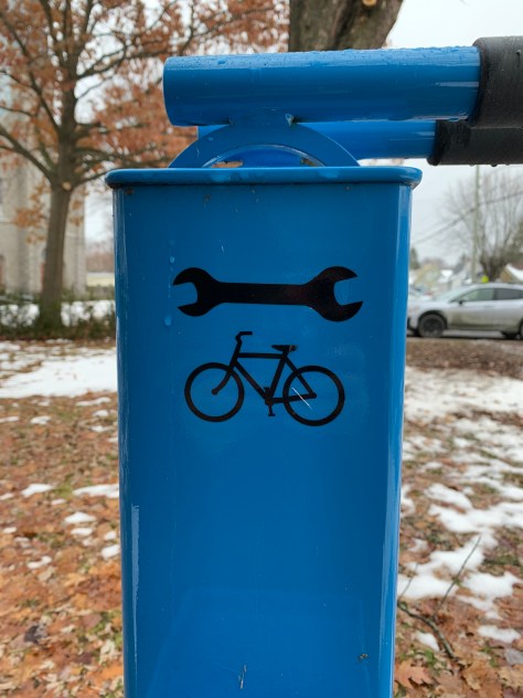 Bici borne bleue
Parc apollo rue principale sainte-monique 