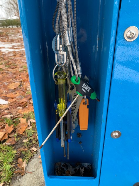 outils pour réparer bicyclettes Bici borne bleue
Parc apollo rue principale sainte-monique 